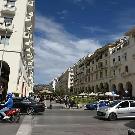 شقة λουξ διαμερισμα στο κεντρο τησ αριστοτελουσ.